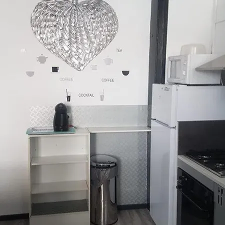 Simplistic In Near Sea Beach *