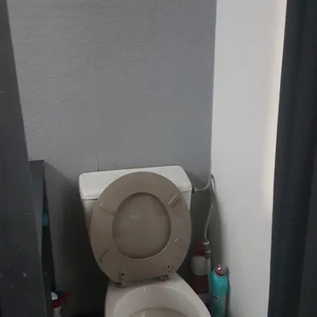 Διαμέρισμα Simplistic In Near Sea Beach *